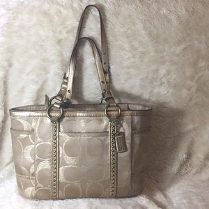 ⬇️Coach Gold Metallic stud Tote Bag